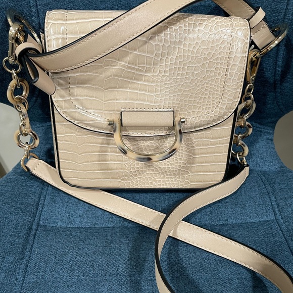 Lot of 9 Purses. New and like new - Picture 9 of 17